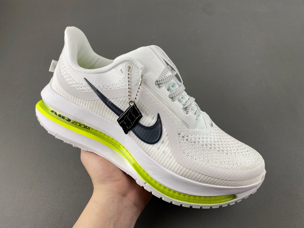 Nike Pegasus Premium   ZoomX  Air Zoom   HQ2592-100