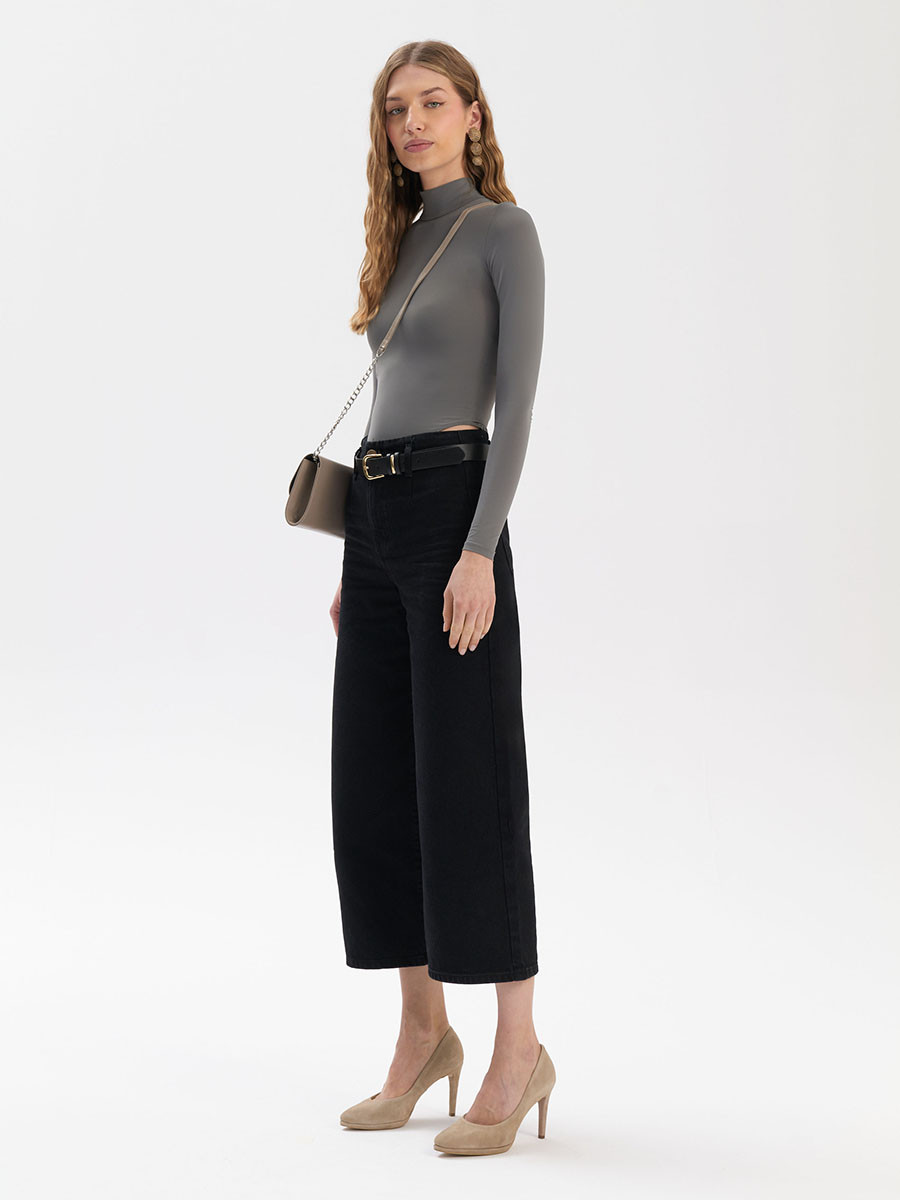 Beowe czóenko na szpilce