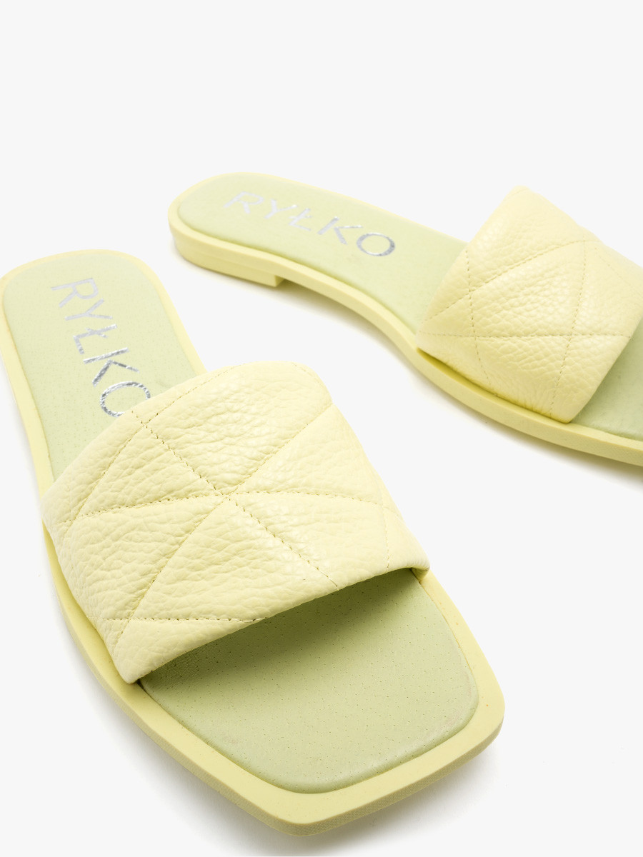 óte klapki na paskiej podeszwie