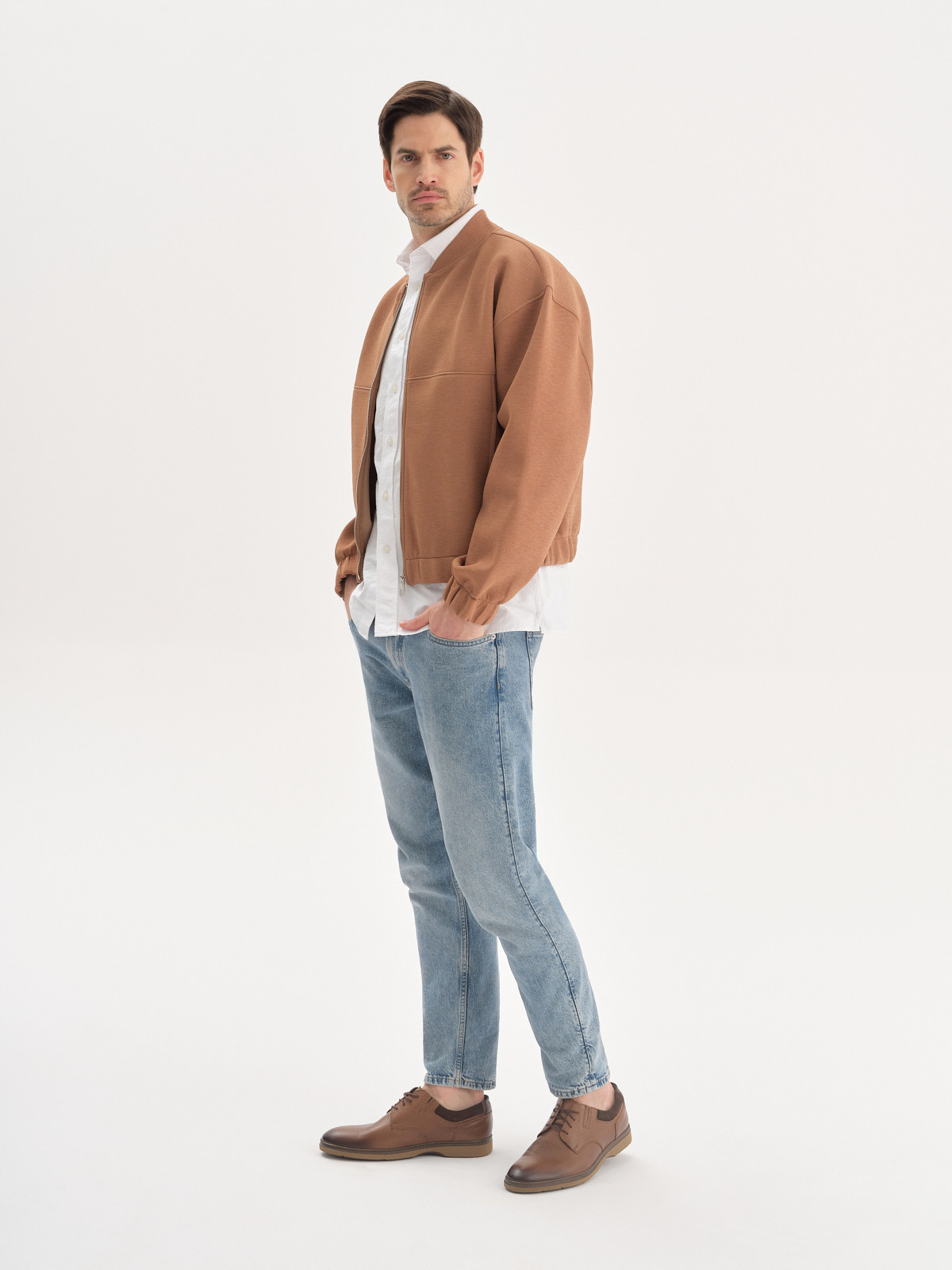 Brzowy póbut mski z gumow wstawk w cholewce