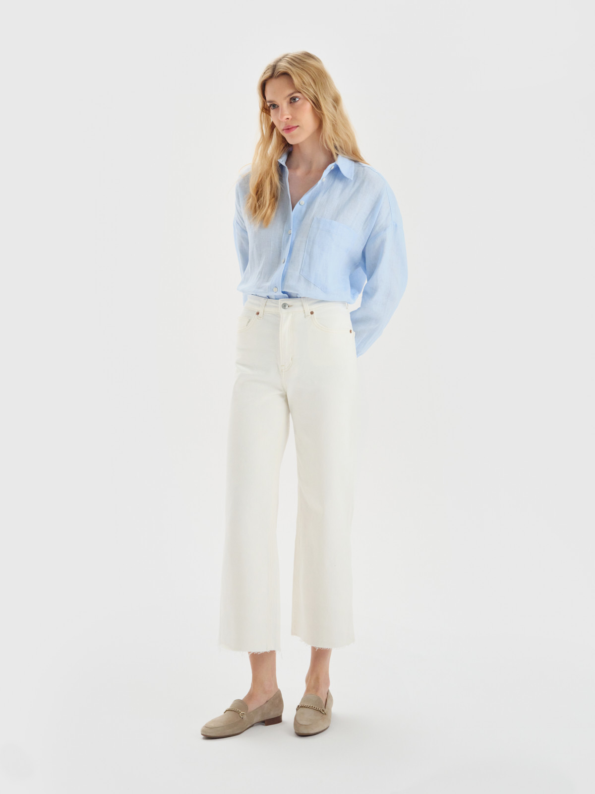 Piaskowe mokasyny ze zotym ańcuszkiem