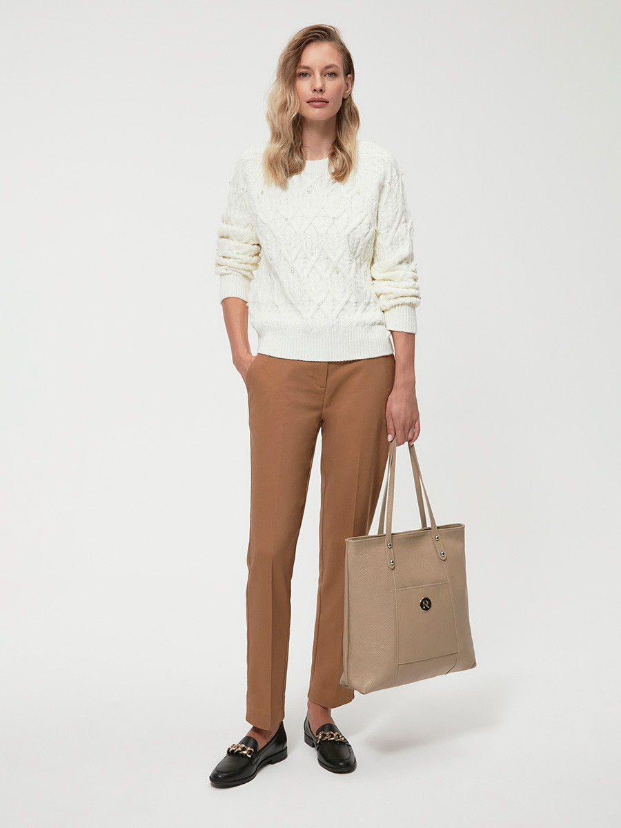 Czarne mokasyny ze zotym ańcuchem