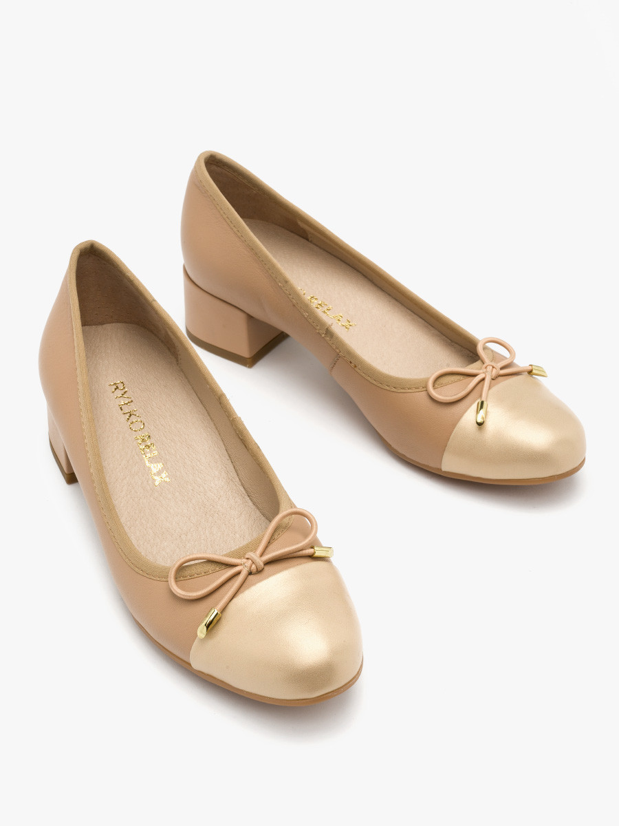 Beowo-zote czóenko z ozdobn kokard