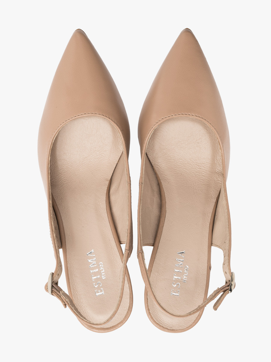 Beowe czóenka z odkryt pit