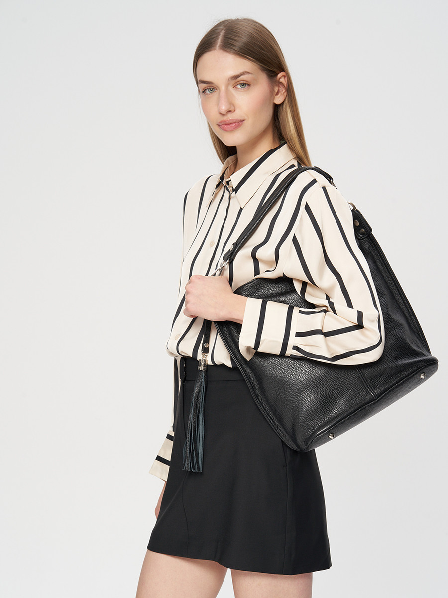 Dua torebka typu shopper z ozdobnym frdzlem