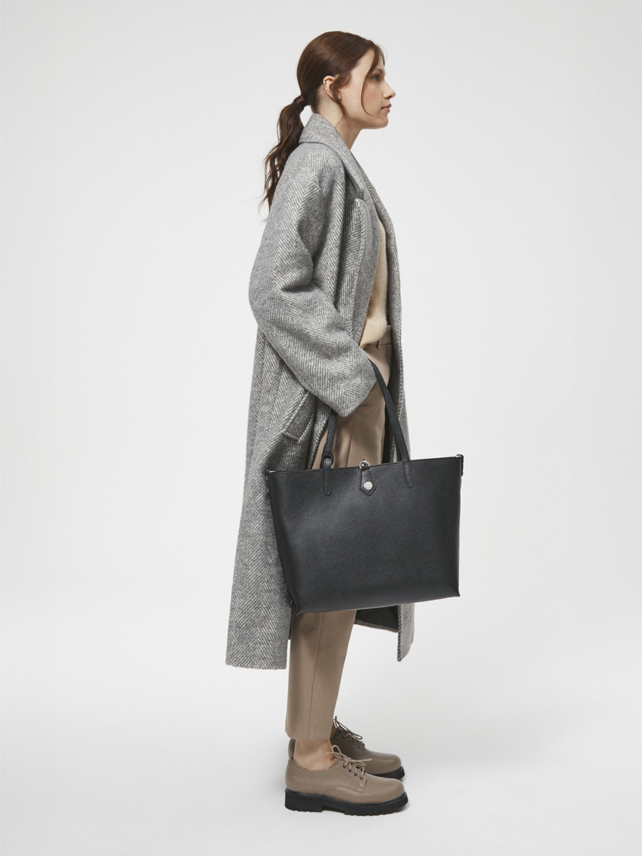 Beowy póbuty na czarnym spodzie