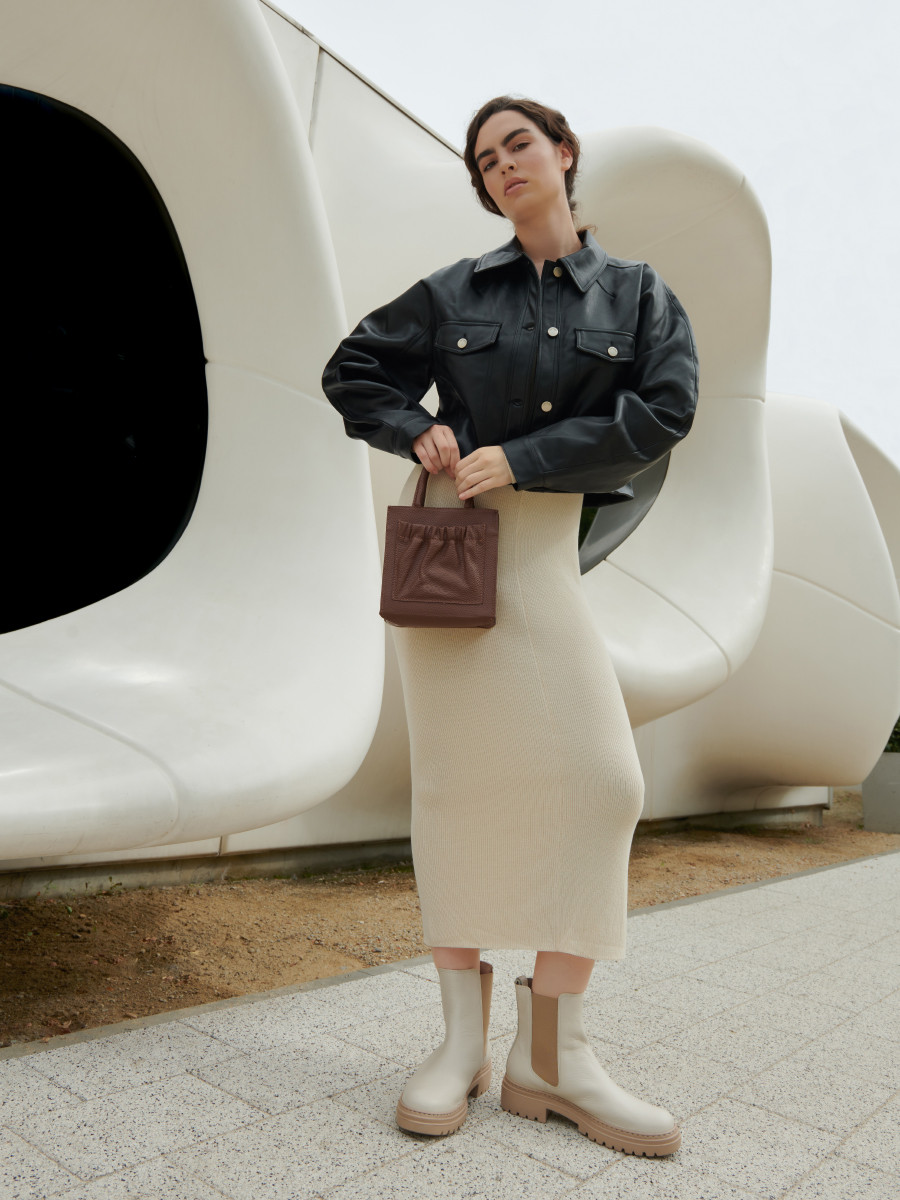 Kremowe sztyblety na lekkiej podeszwie