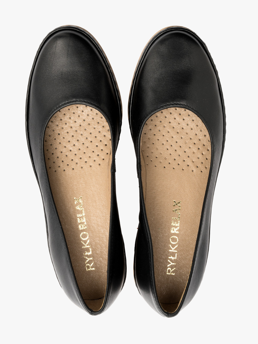 Czarne czóenko na platformie