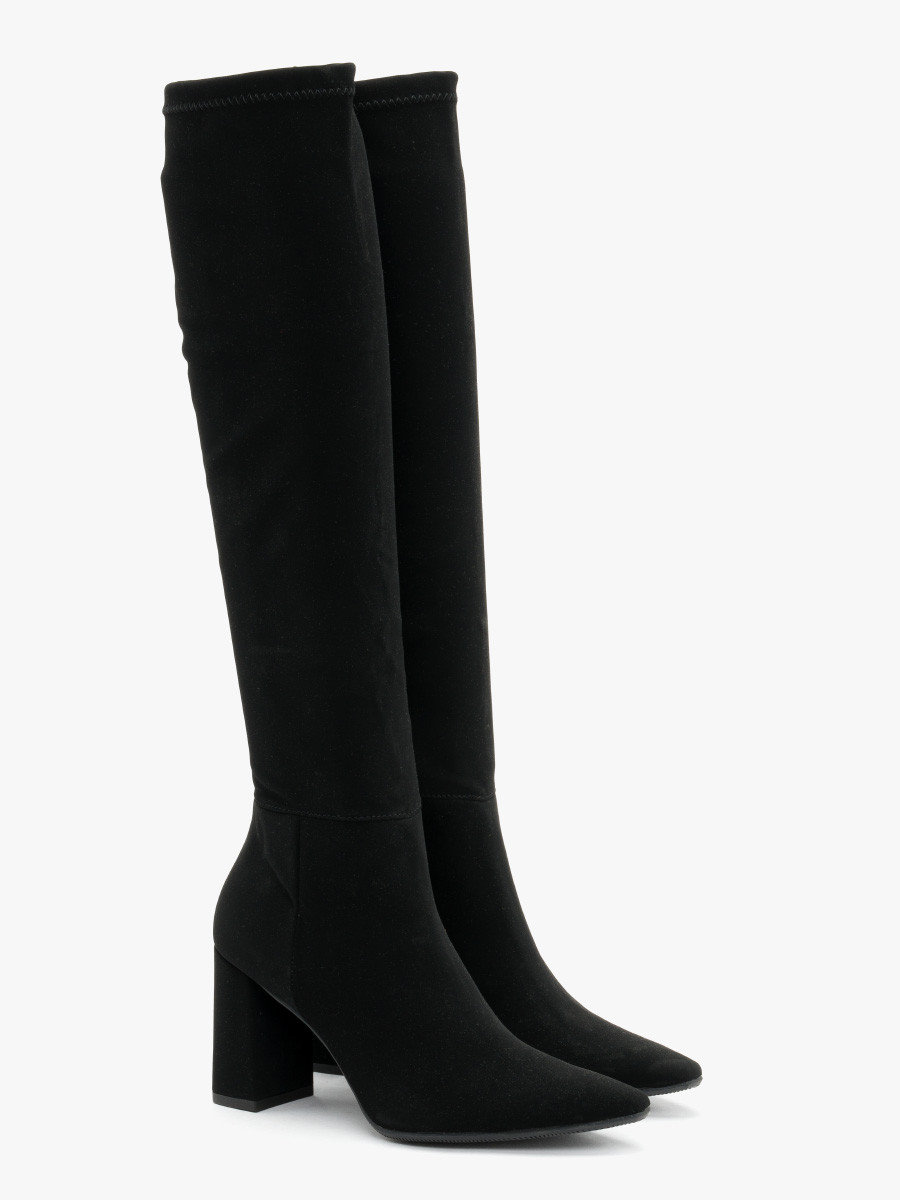 Czarne kozaki z elastyczn wsk cholewk