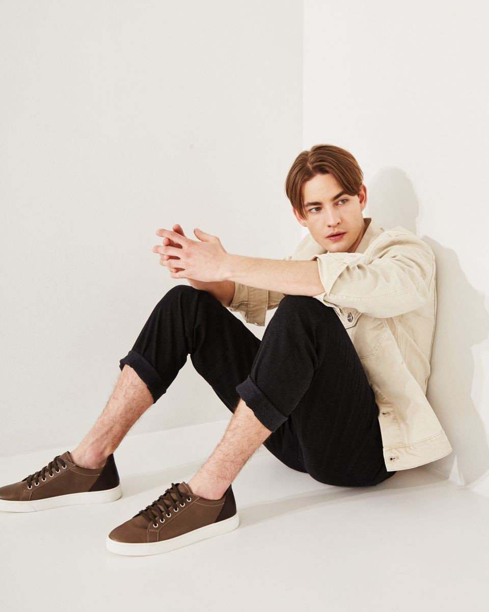 Szare póbuty mskie w sportowym stylu