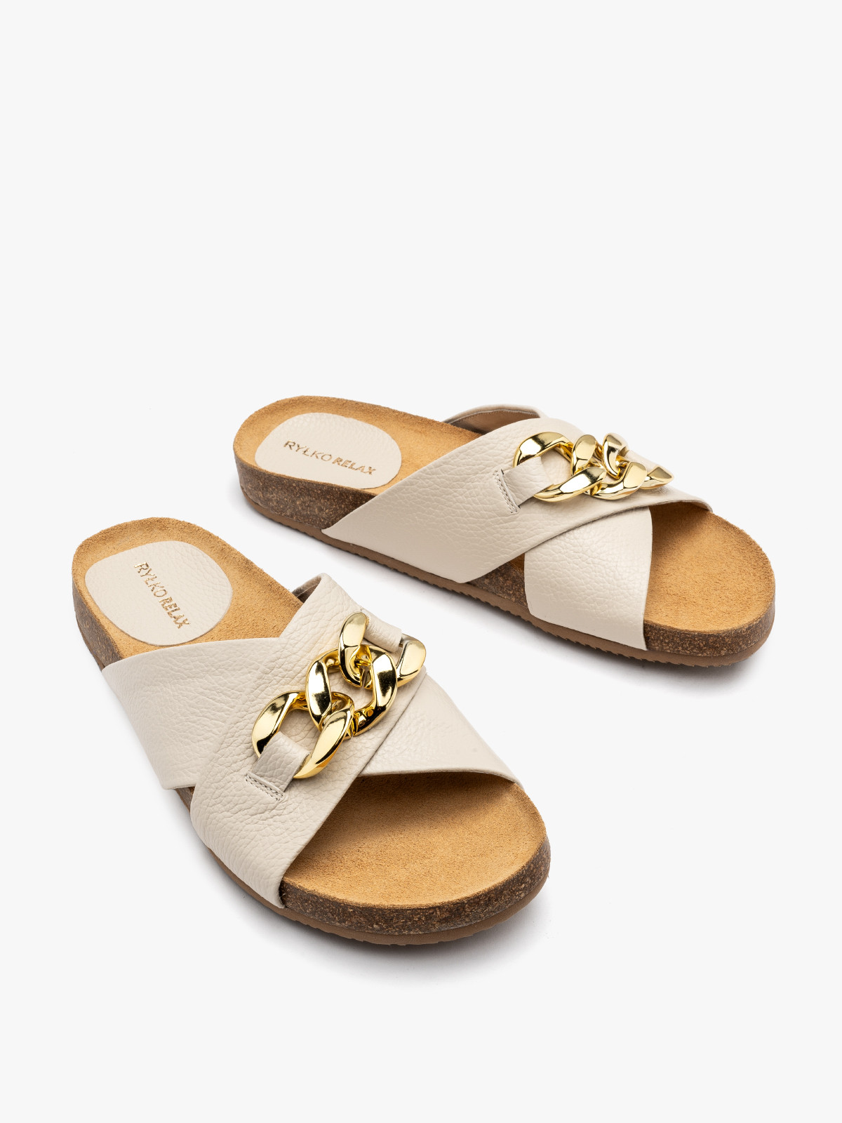 Kremowe klapki ze zotym ańcuchem
