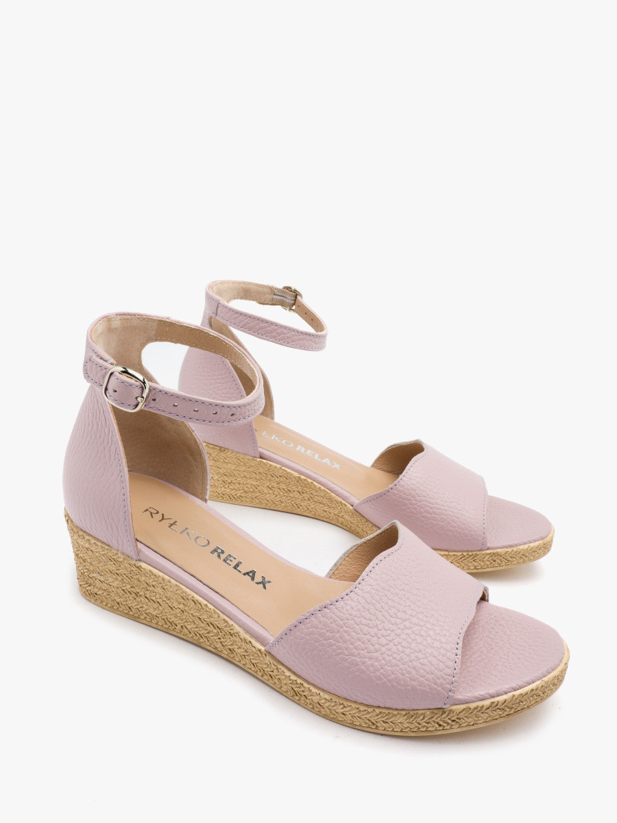 Liliowe sanday na klinie