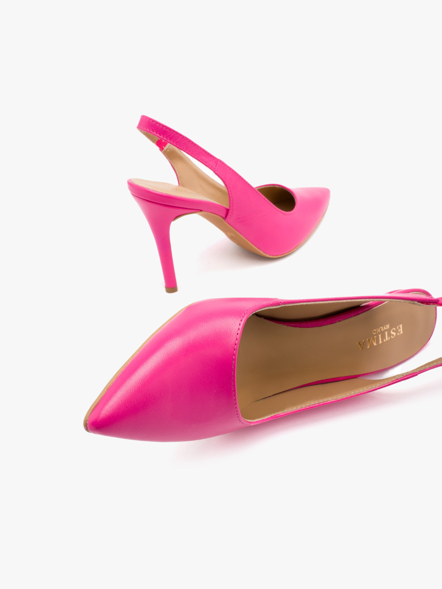 Róowe czóenka z odkryt pit