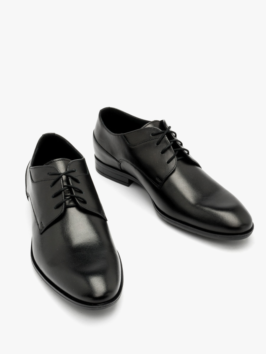 Czarne póbuty wizytowe