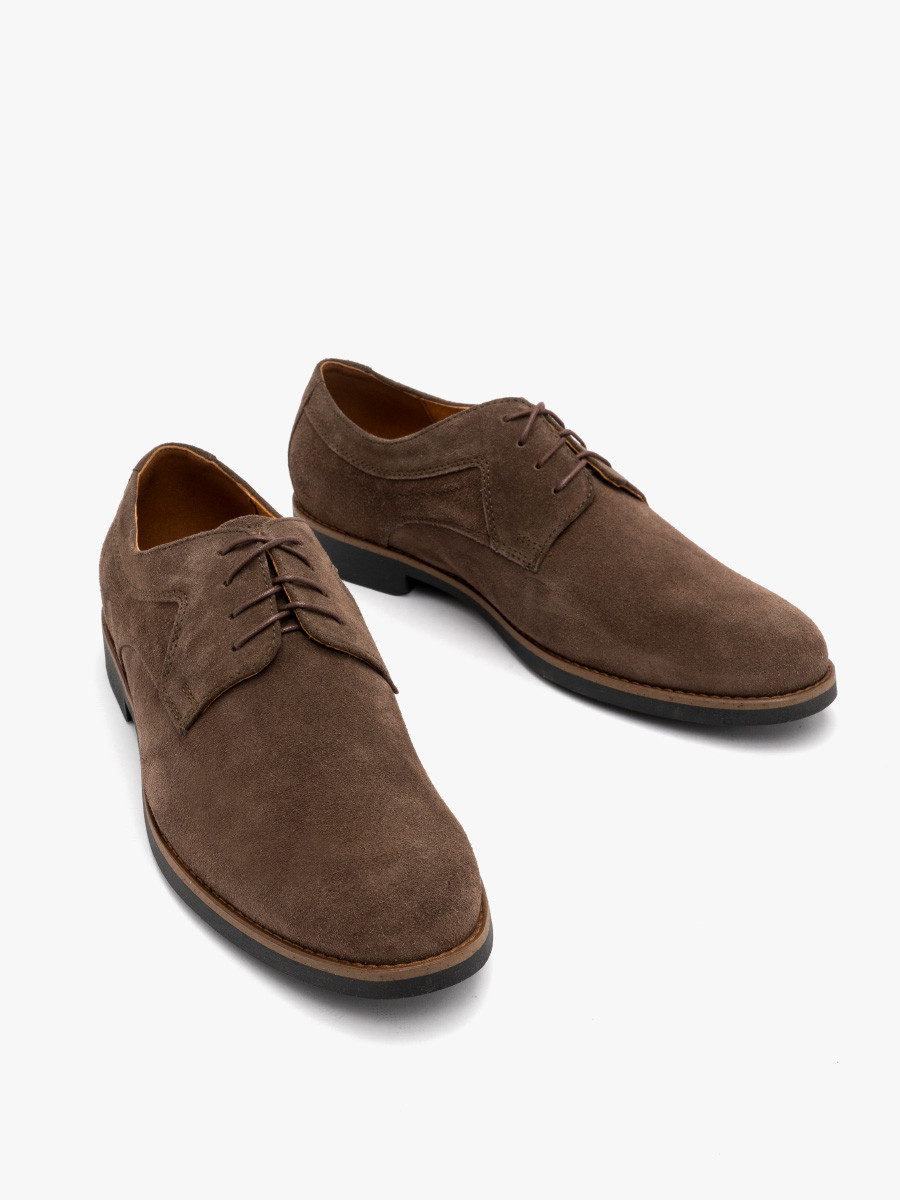 Brzowy póbut mski z ozdobnym otokiem na spodzie