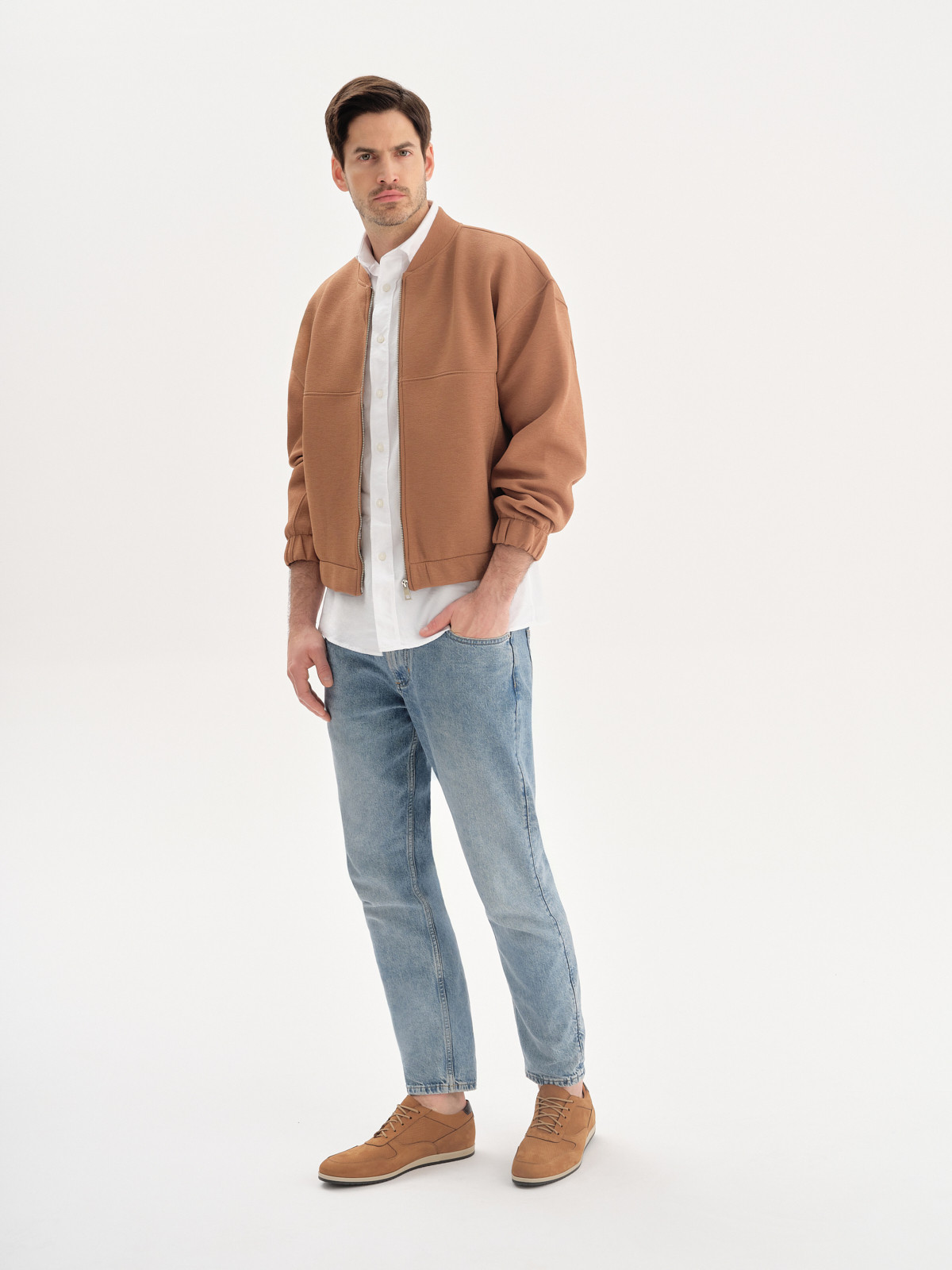 Brzowe póbuty mskie sportowe