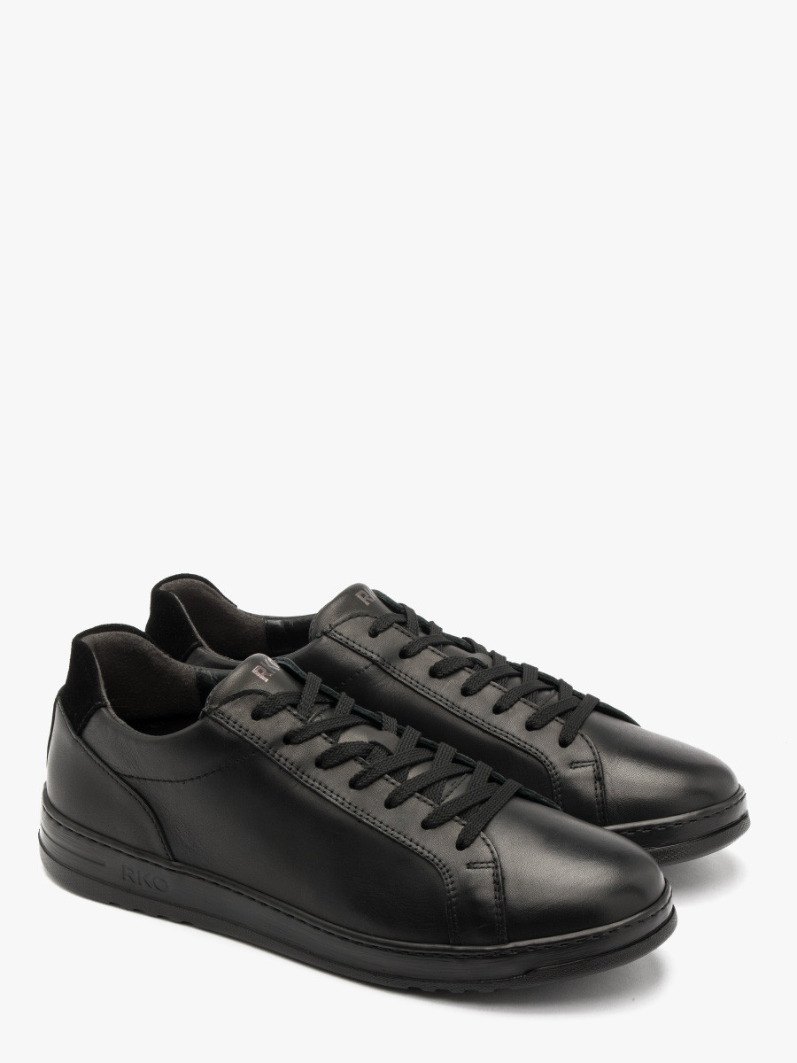 Czarny póbut sportowy