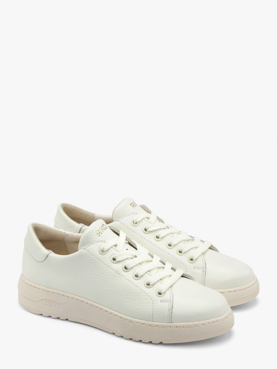 Biay póbut sportowy na kremowym spodzie