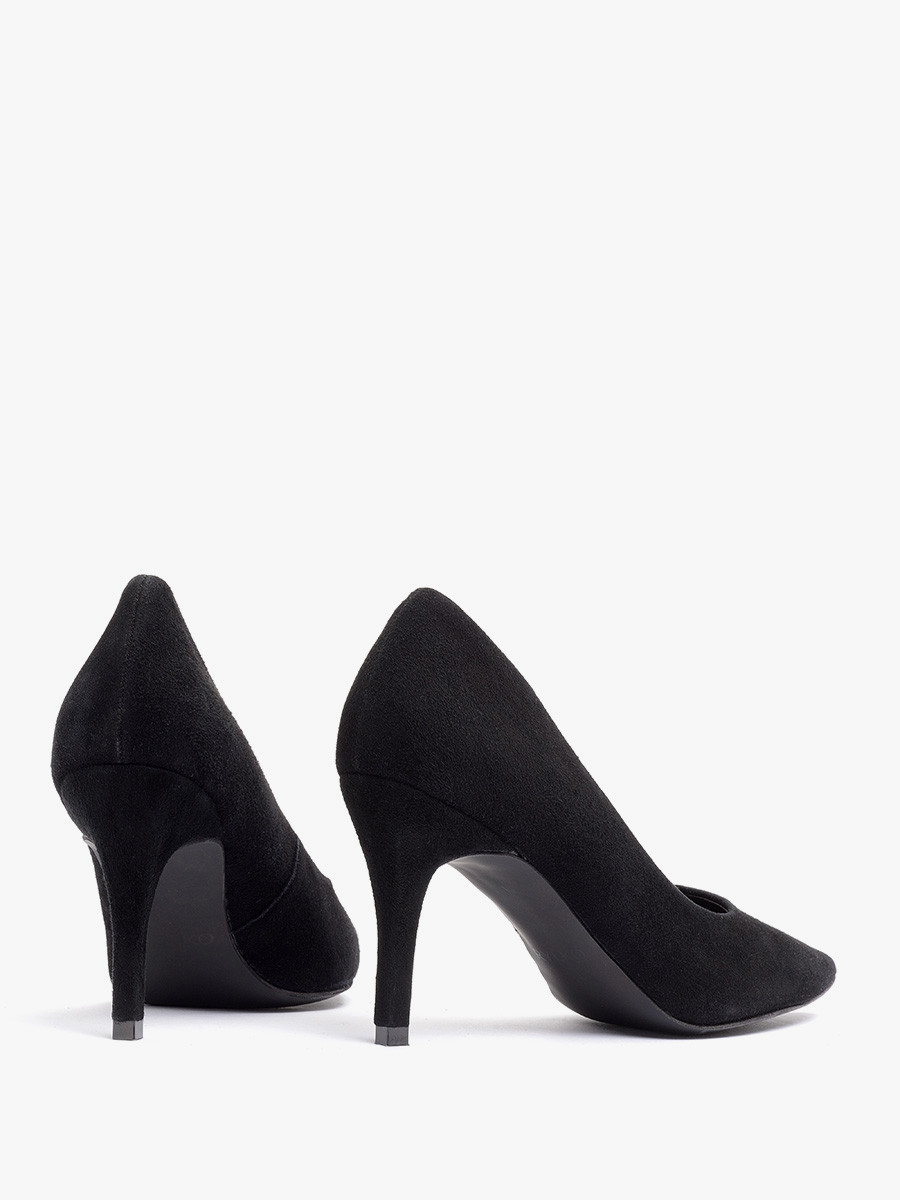 Czarne czóenka na szpilce