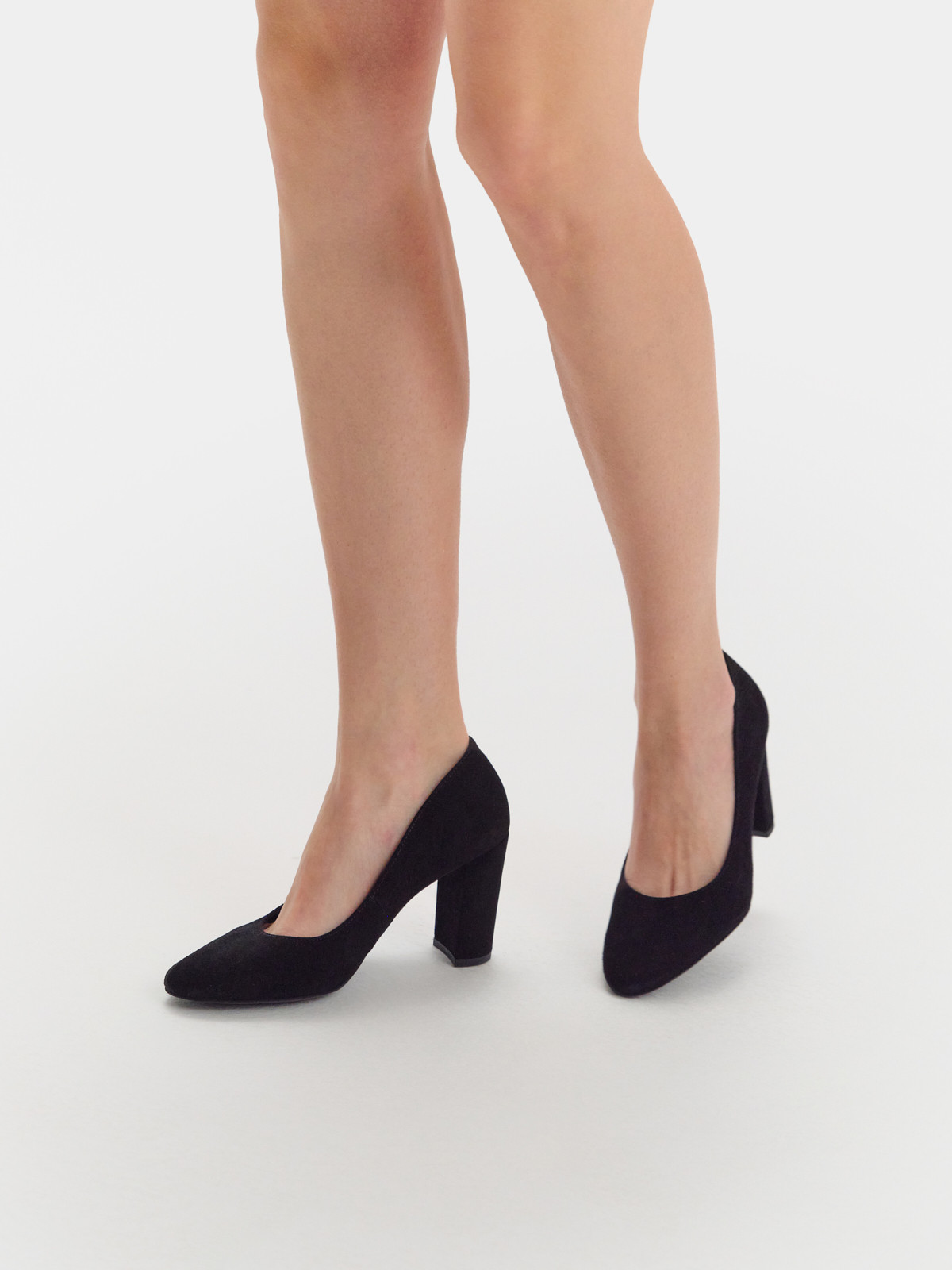 Czóenka na supku w kolorze czarnym