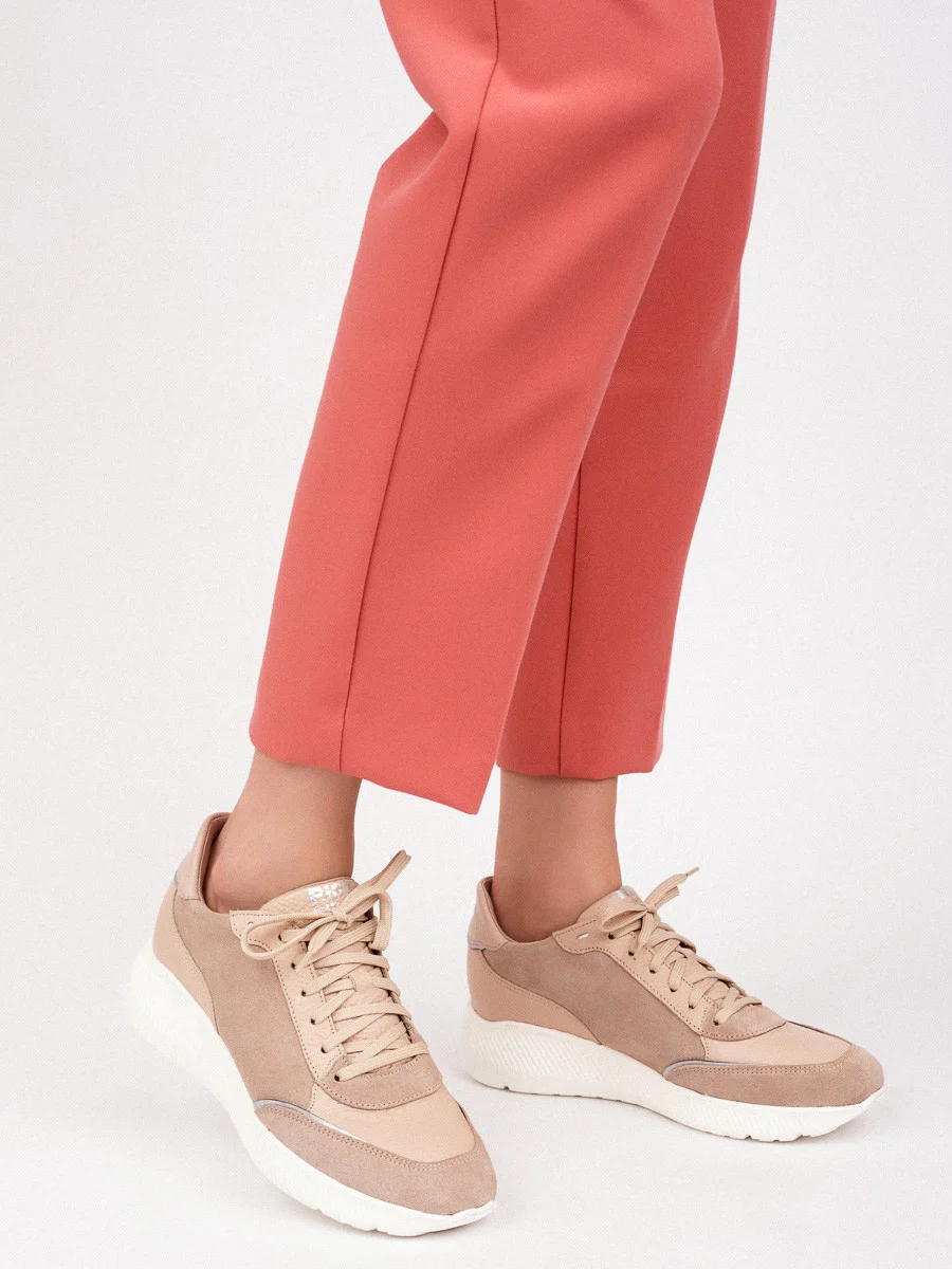 Sportowe beowe póbuty