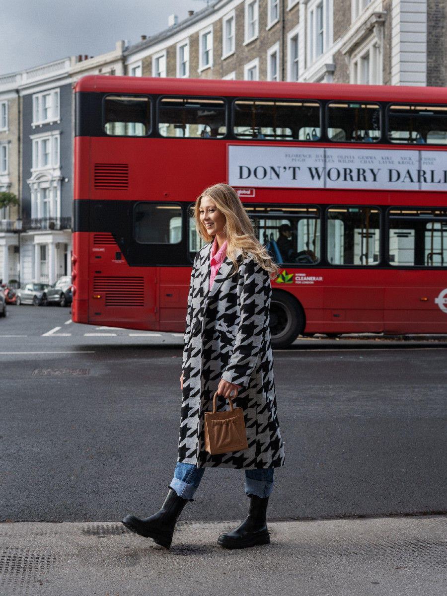 Czarne sztyblety z elastyczn gum