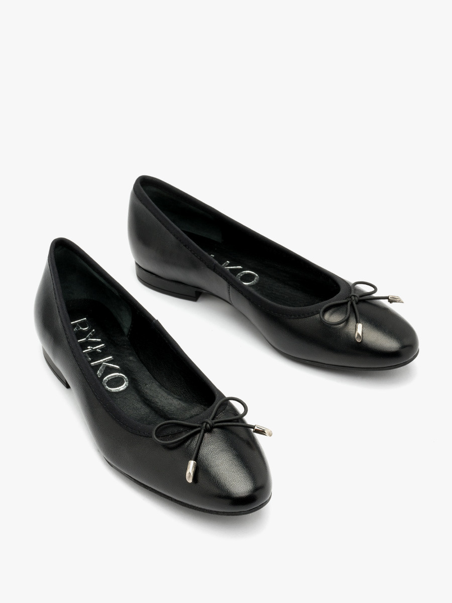 Czarna balerina z ozdobn kokard