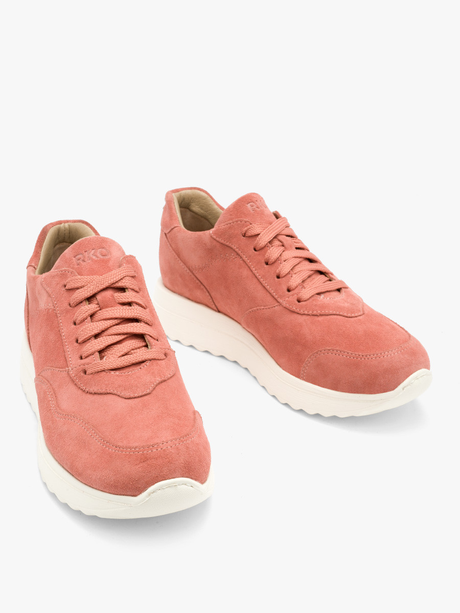 Róowy sportowy póbut