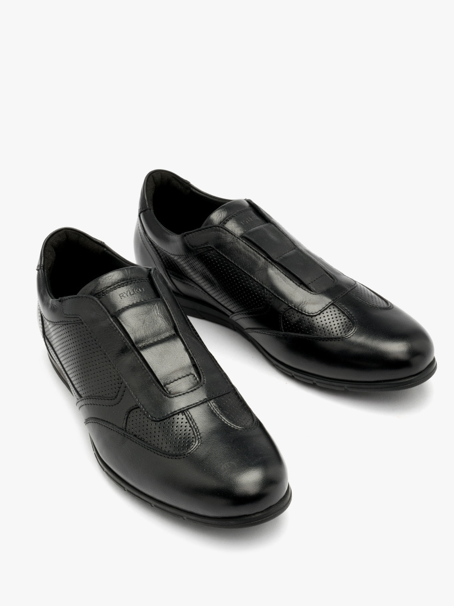 Czarne póbuty z gumow wstawk w cholewce