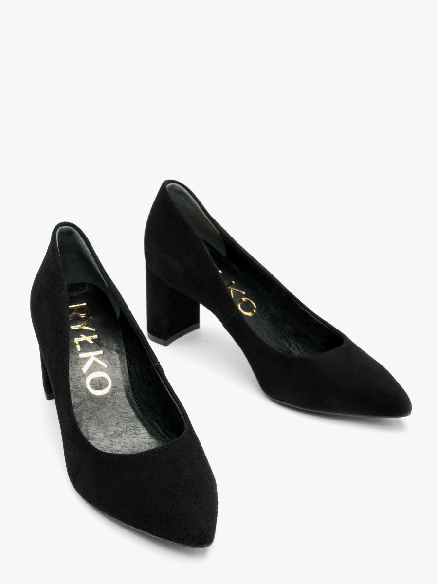 Zamszowe czóenka w kolorze czarnym