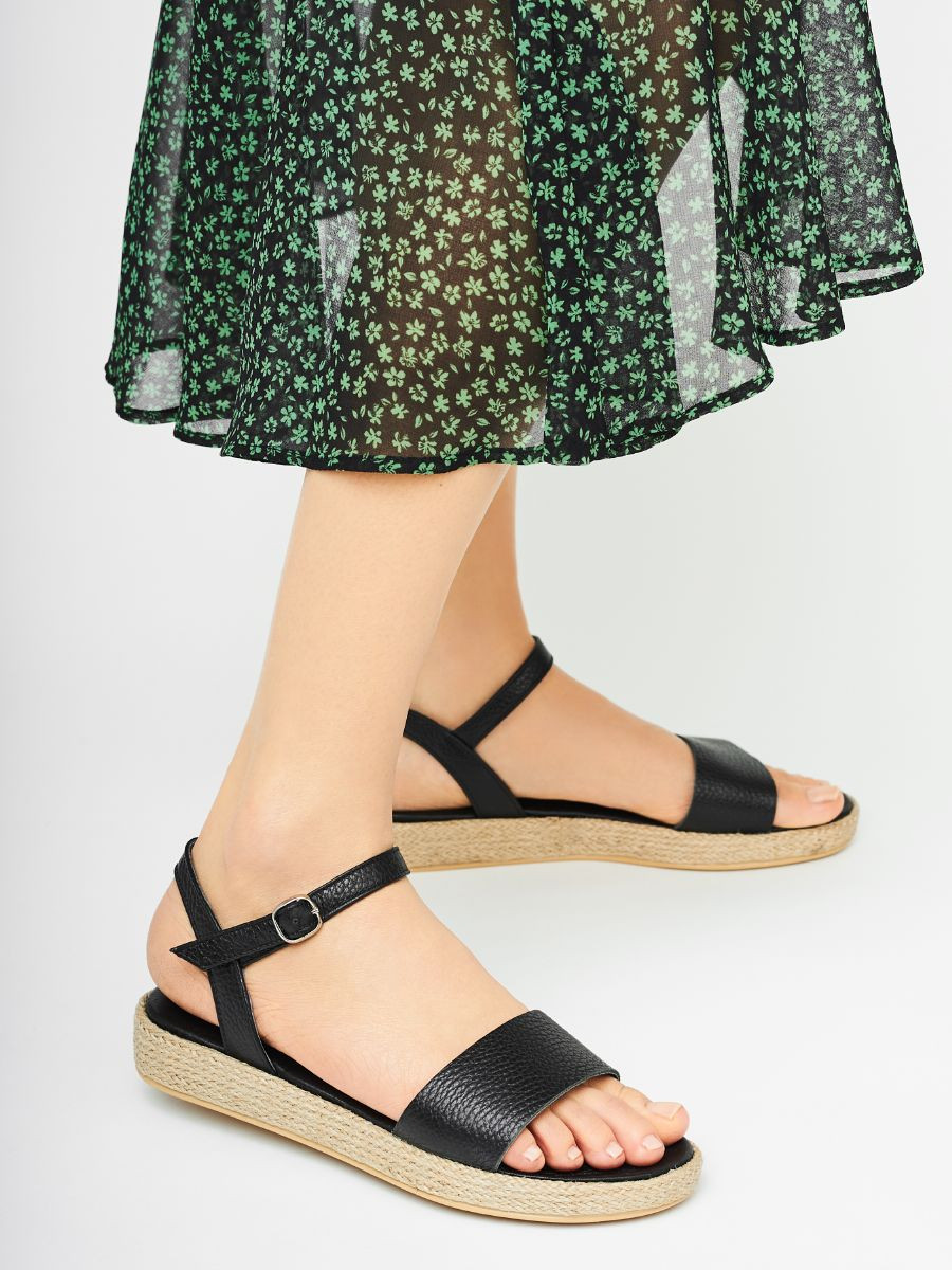 SANDAKI NA PLATFORMIE