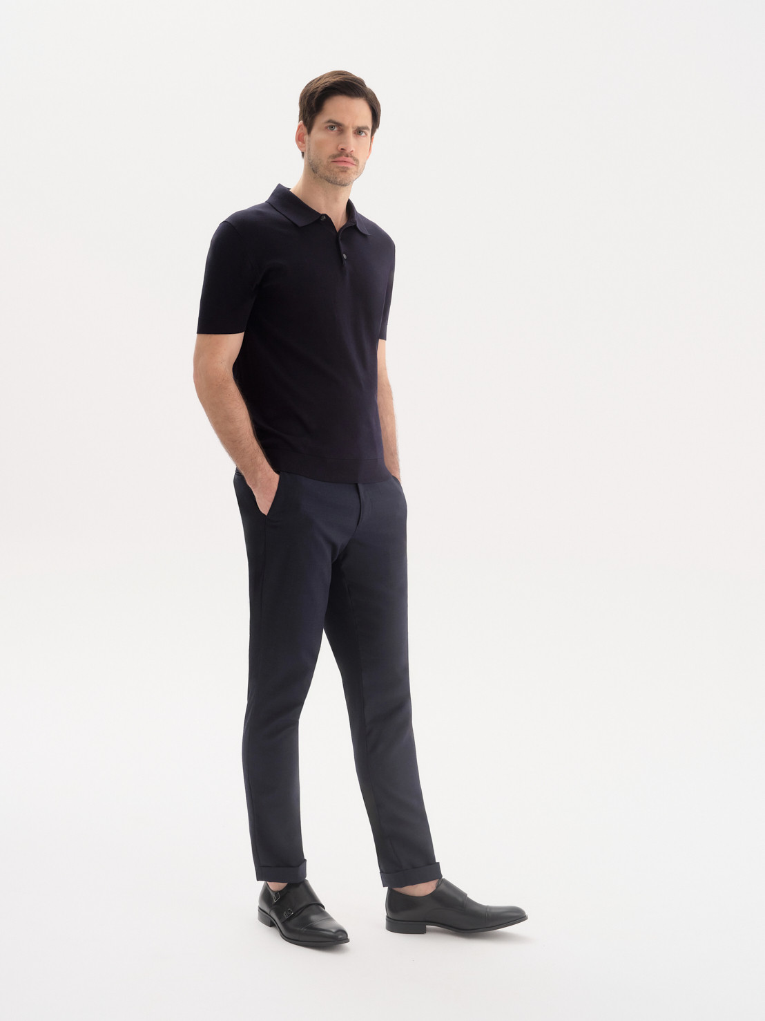 Czarny póbut mski z zapiciem na sprzczki