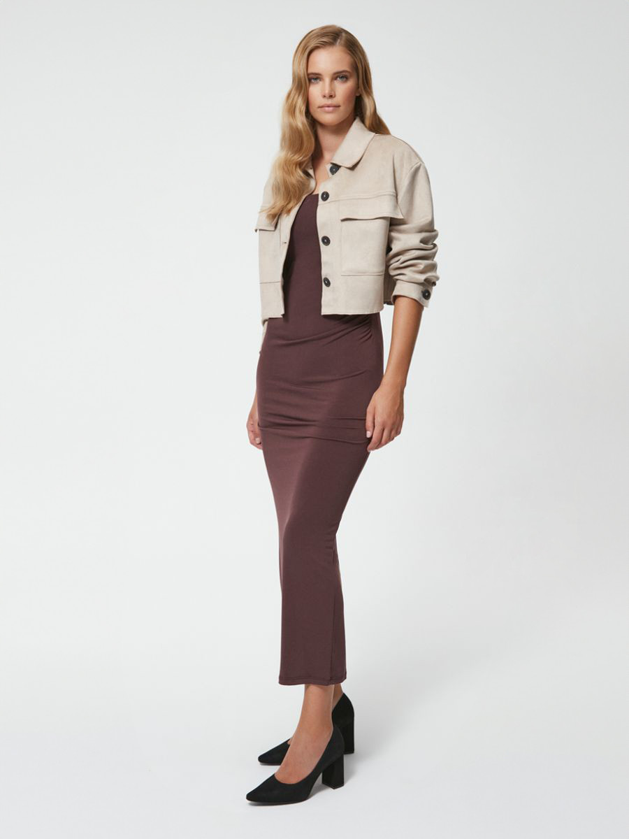 Czarne czóenka na wysokim supku