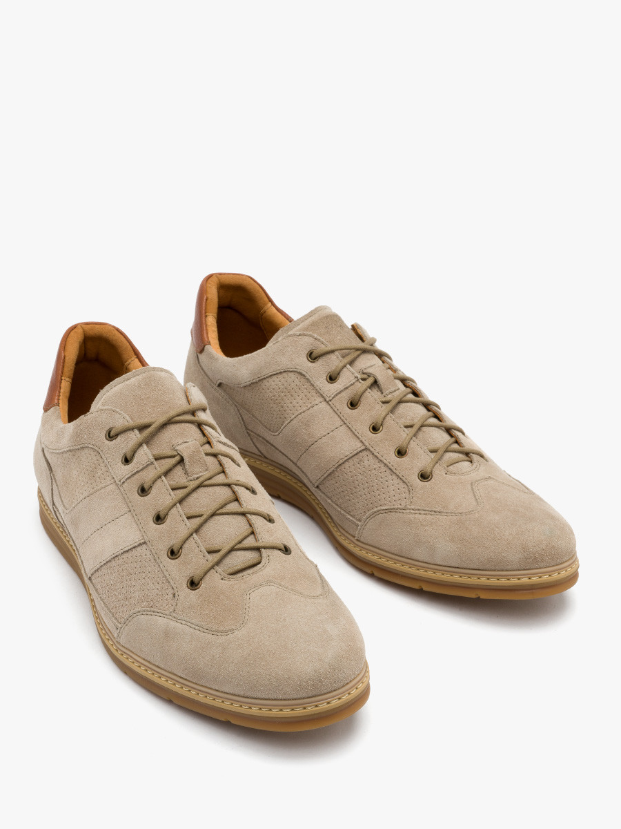 Beowe póbuty sznurowane