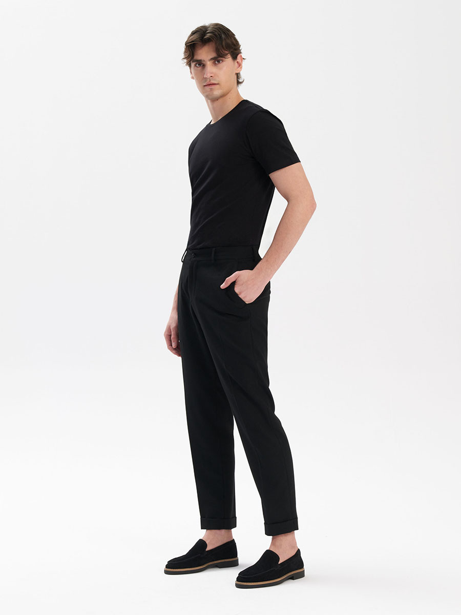 Czarne mokasyny mskie z beowym otokiem na podeszwie