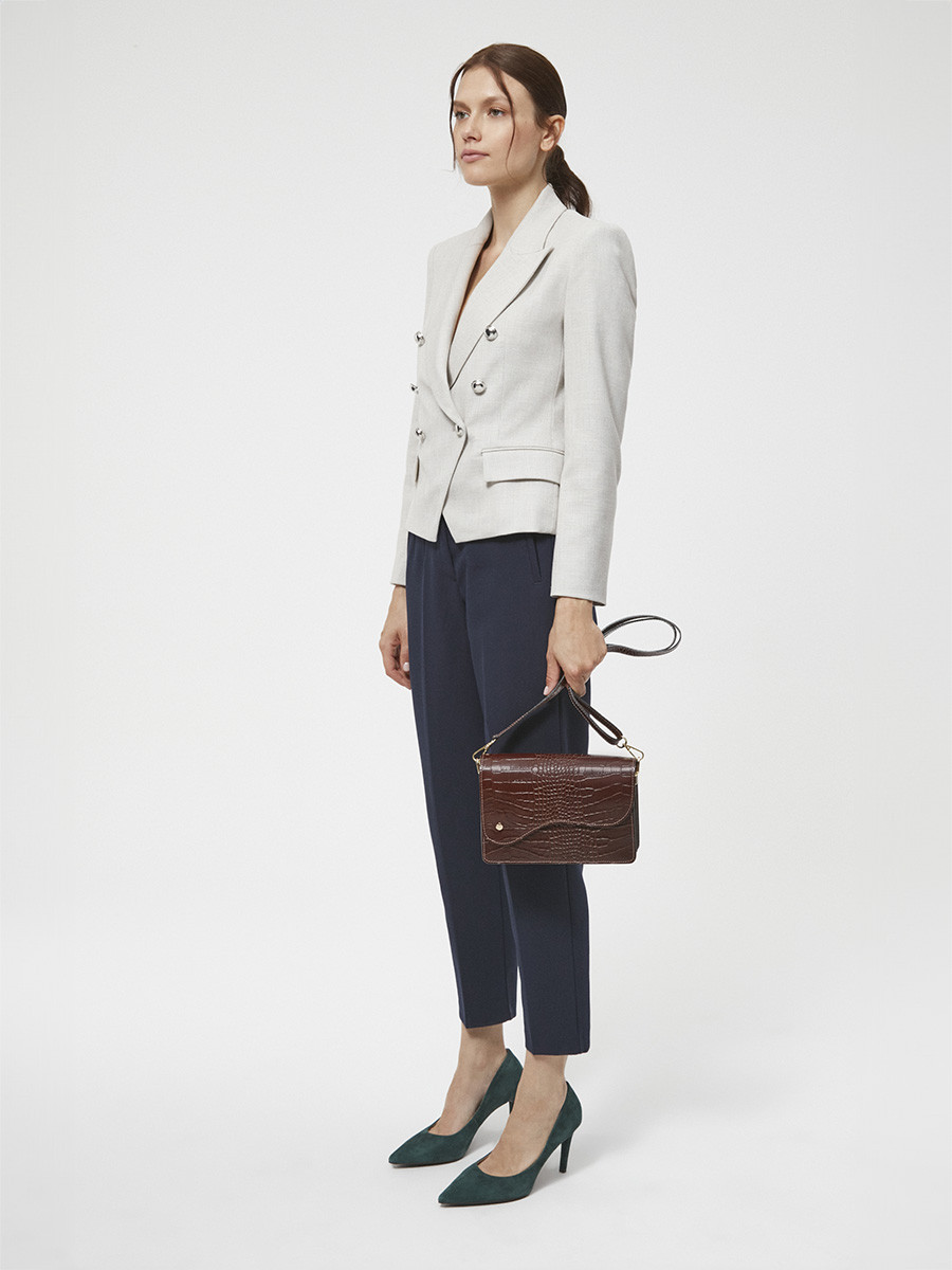 Czóenko w kolorze ciemnozielonym na szpilce