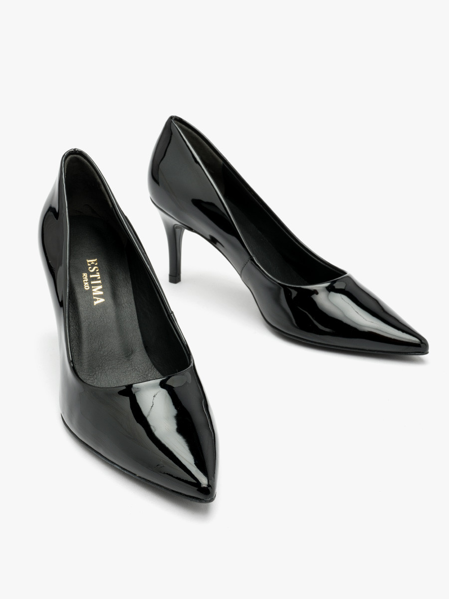 Czarne czóenko lakierowane