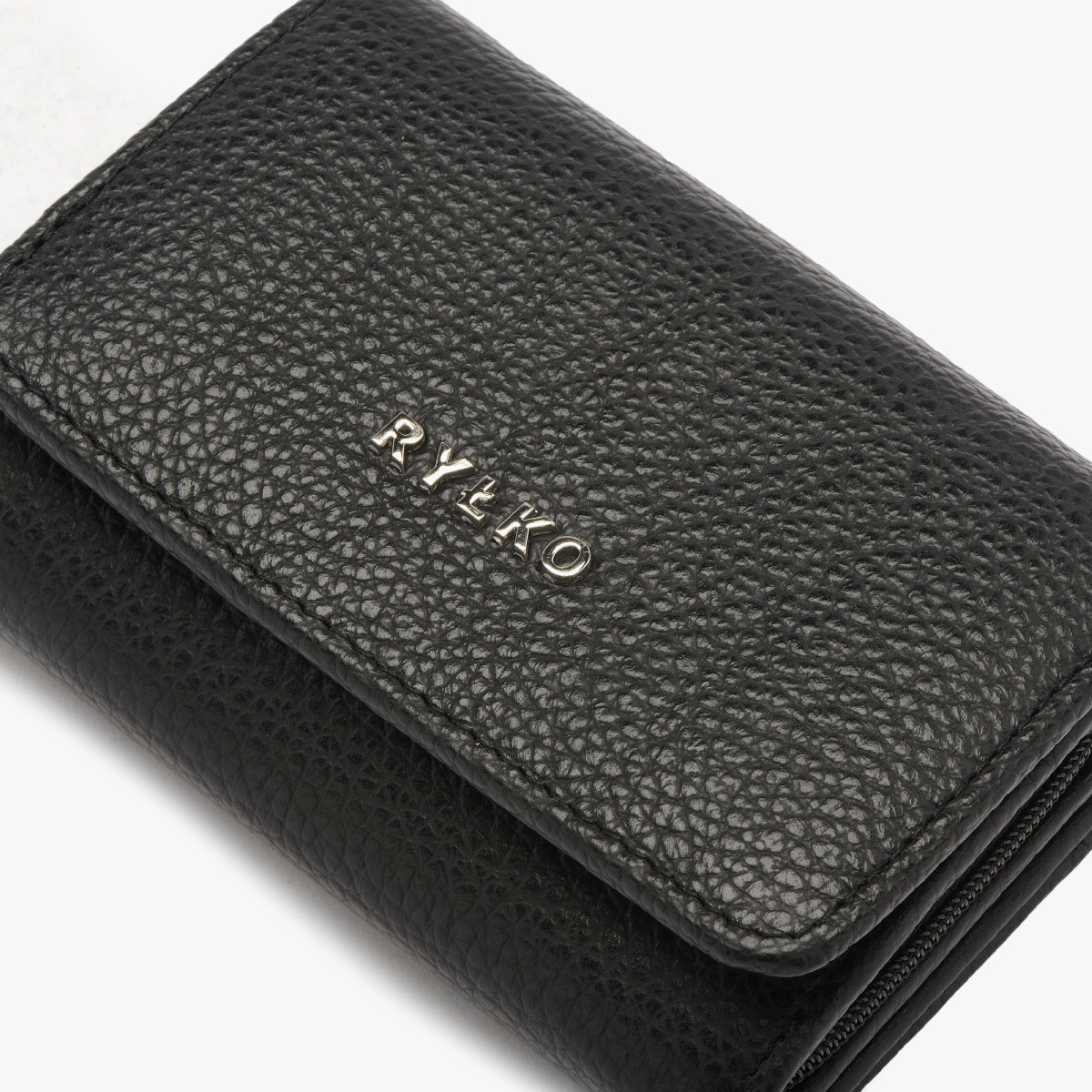 Czarny portfel damski