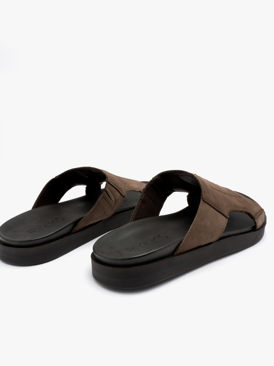 Szarobrzowe klapki mskie