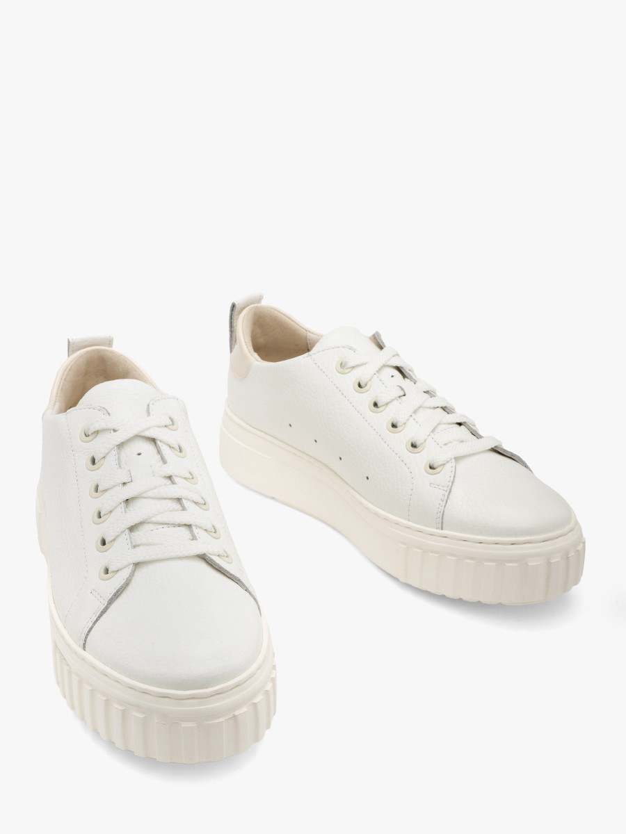 Biae póbuty sportowe na lekkiej podeszwie