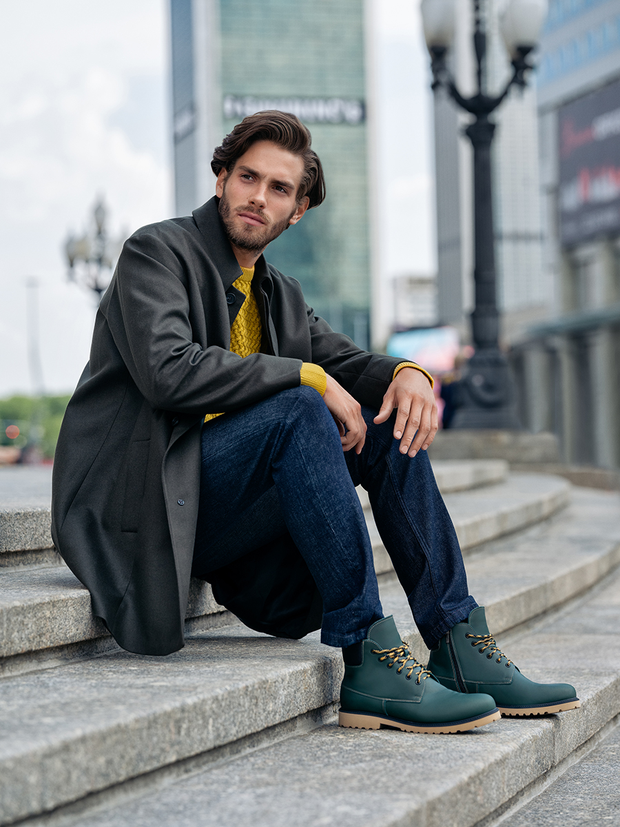 Trzewiki z ozdobnymi sznurówkami