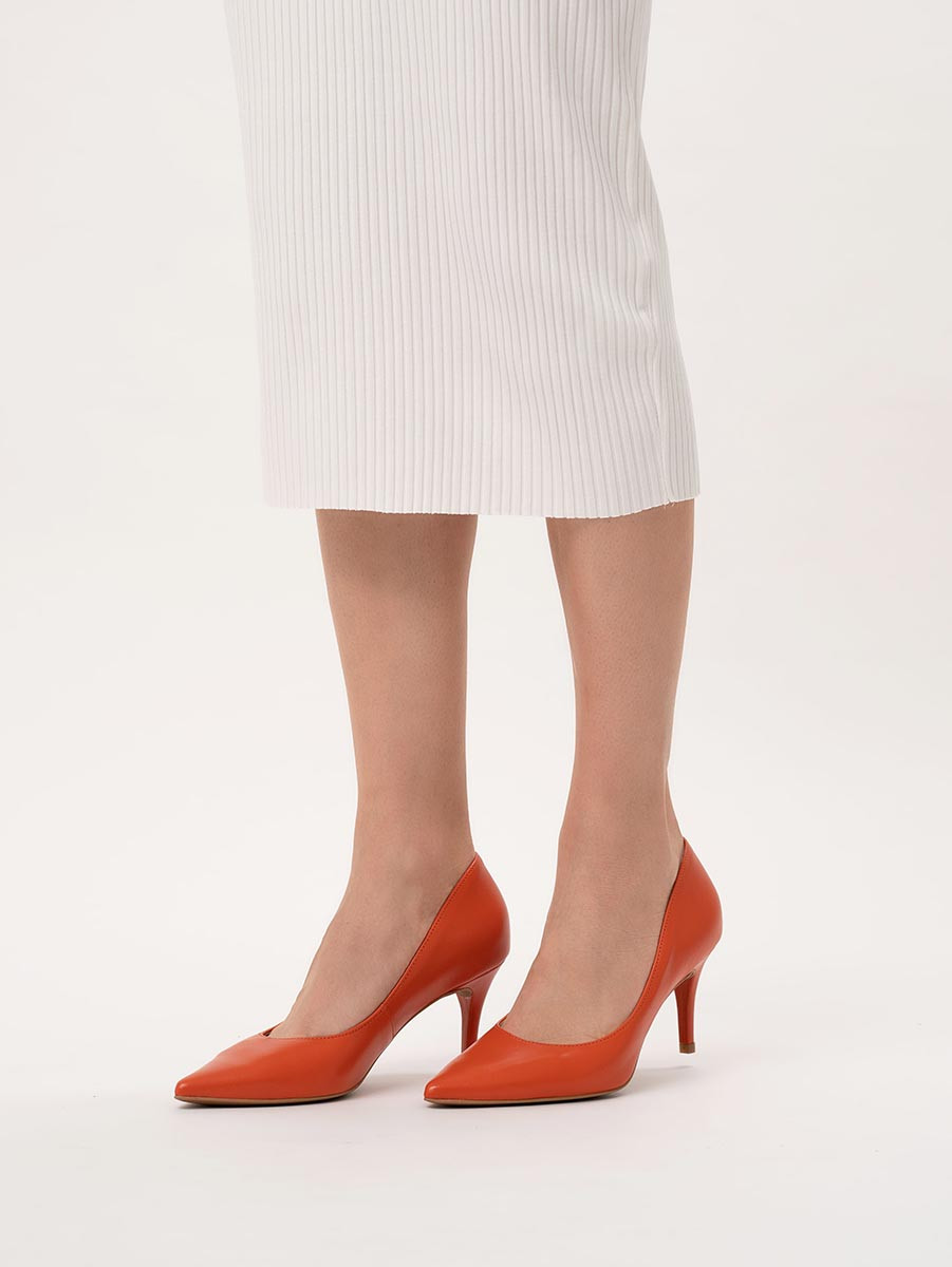 Pomarańczowe czóenka na szpilce