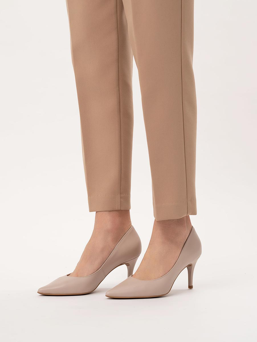 Beowe czóenka na wysokiej szpilce