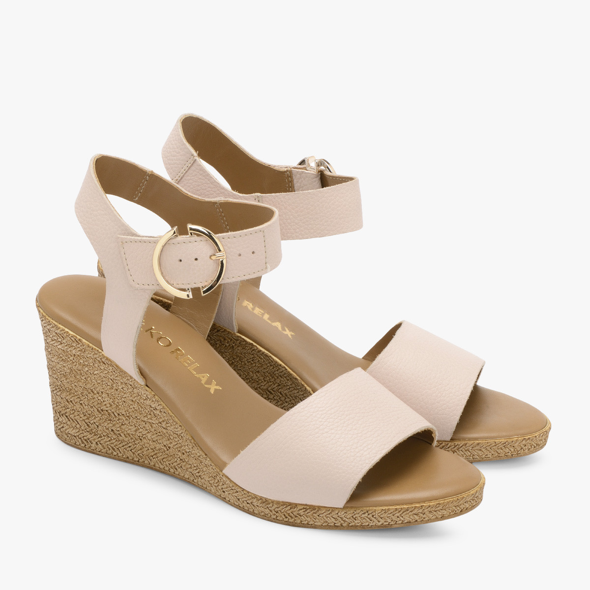 Róowe sanday na koturnie