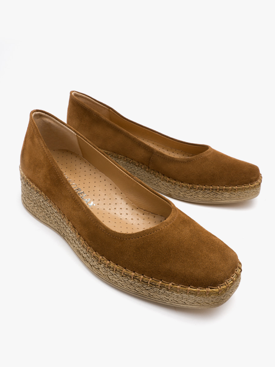 Brzowe czóenka na platformie