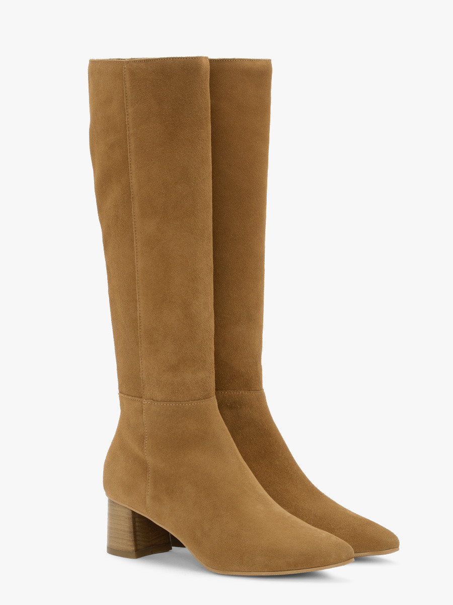 Rude kozaki na niskim obcasie