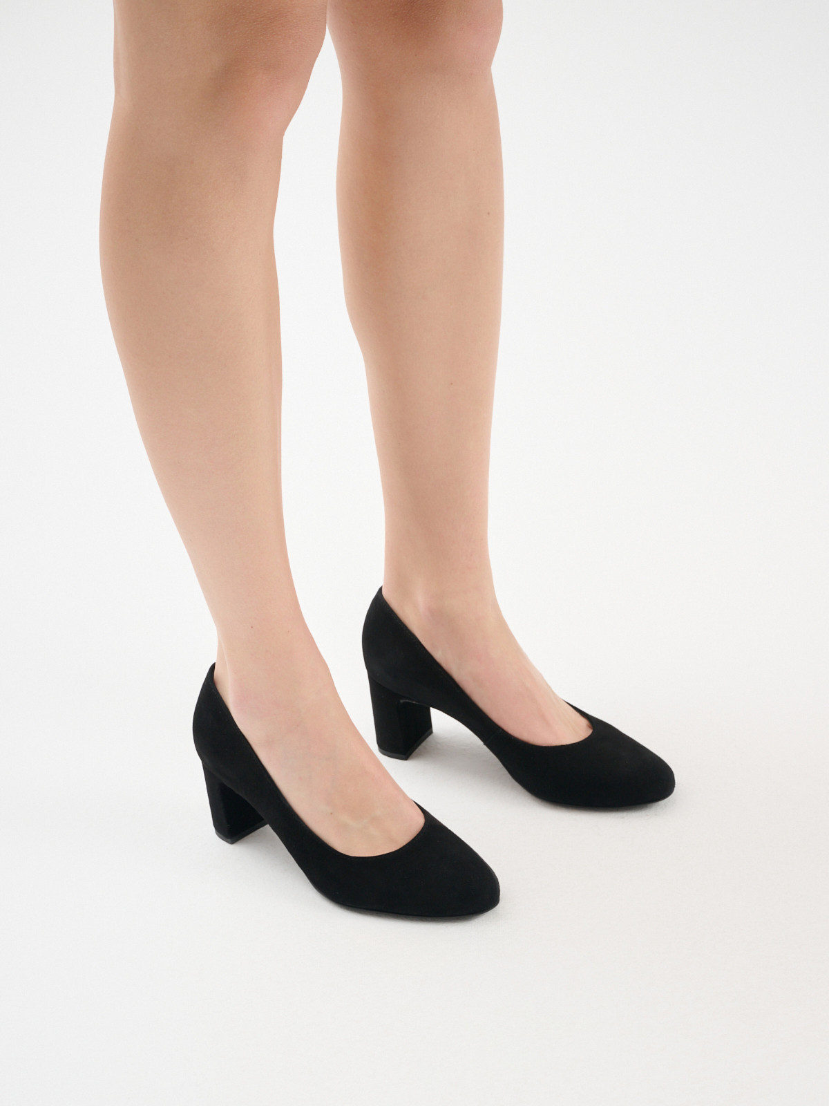 Czarne czóenka na supku