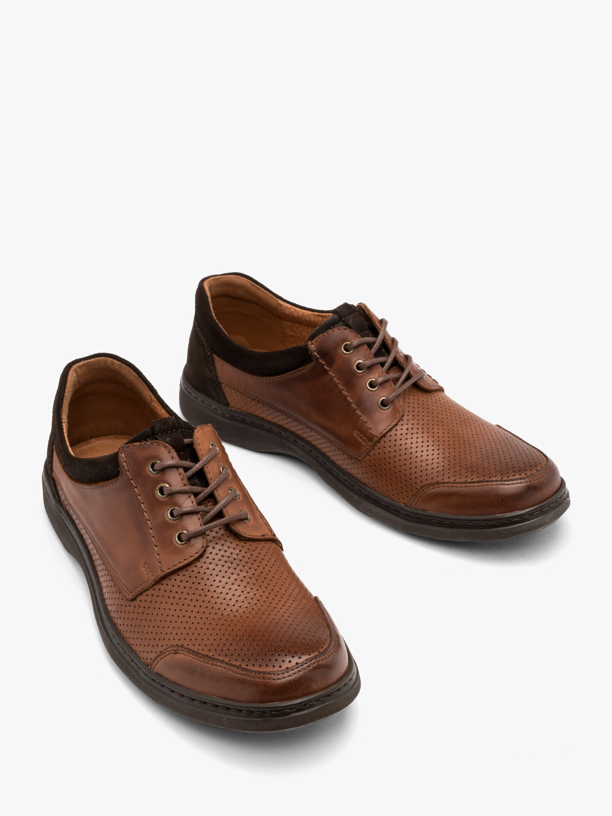 Ciemnobrzowy póbut mski z ozdobn perforacj