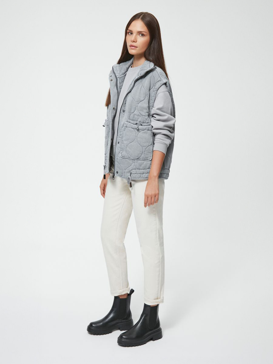 Czarne sztyblety na lekkiej podeszwie