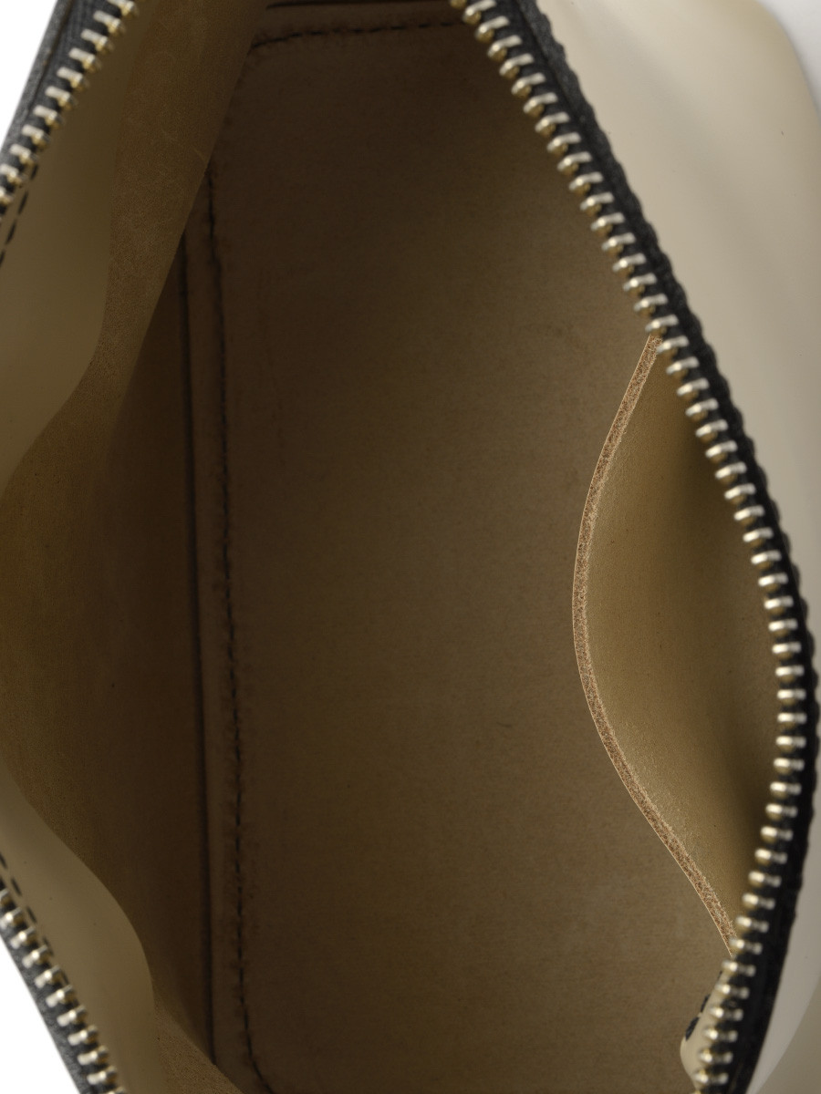 Beowa torebka na cienkim pasku